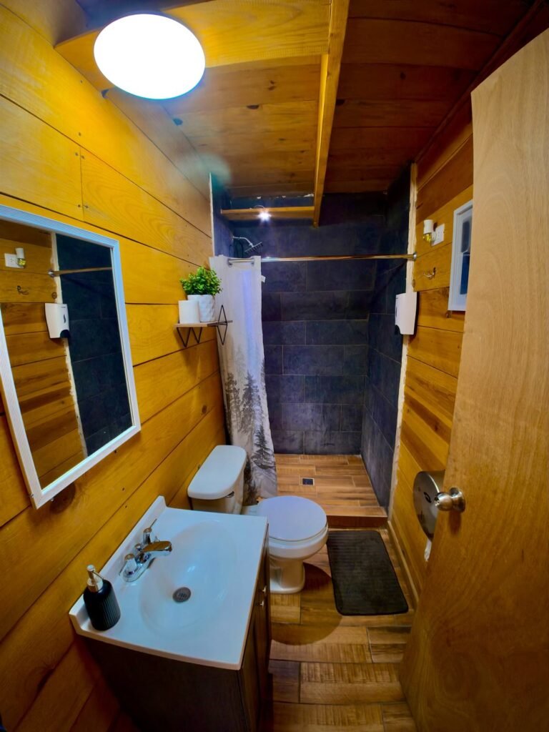 Baño de la Cabaña Alpina M2